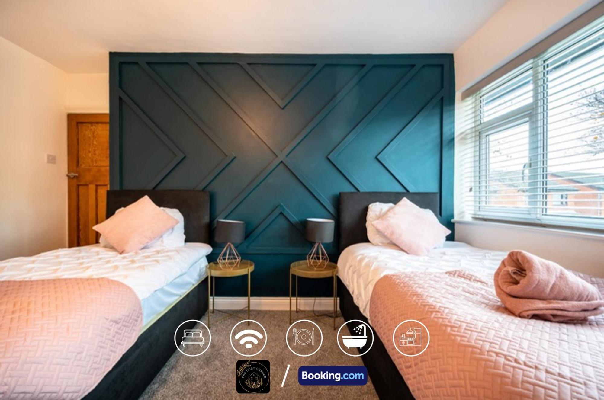 マンチェスターCosy 3-Bed House, Garden & Free Parking In Stretfordアパートメント エクステリア 写真